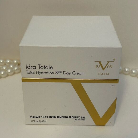 Versace 19V69 Total Hydration Facial Peel – 1.7 oz – Brand New Sealed - Picture 7 of 8